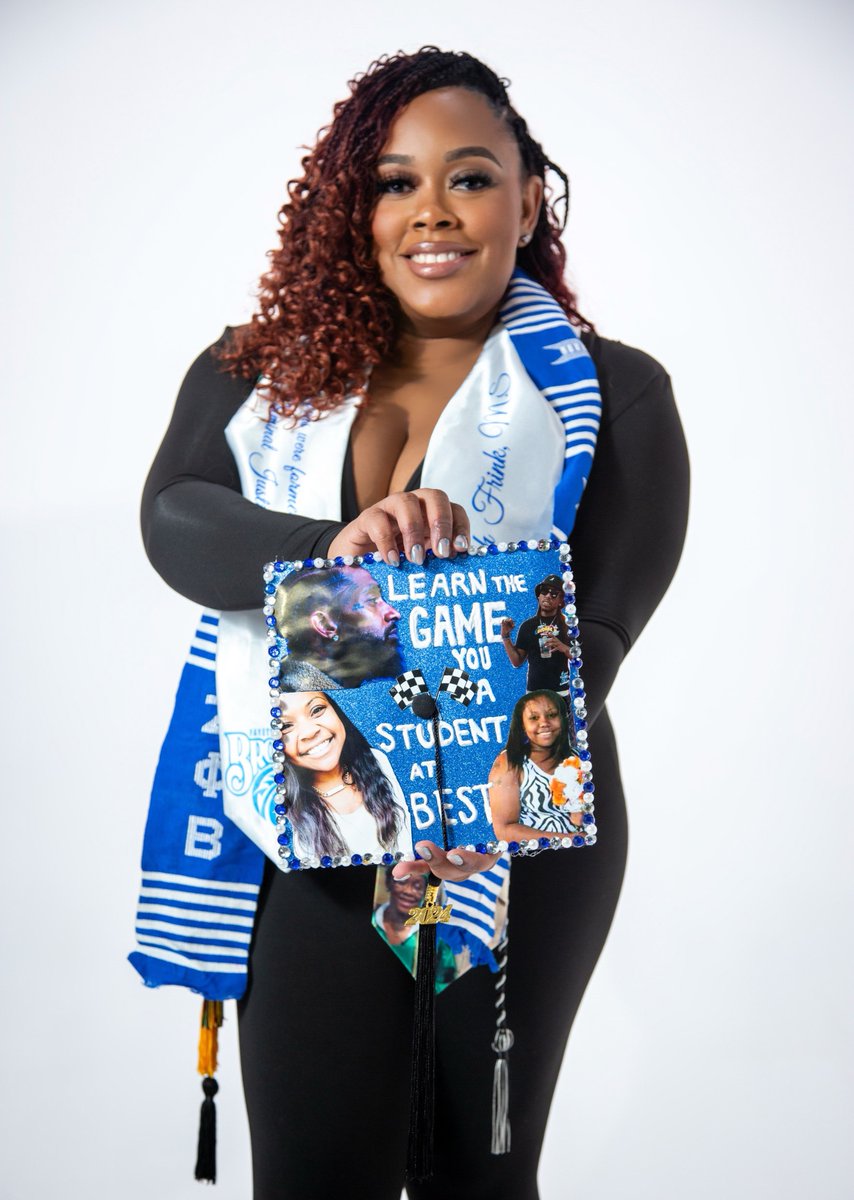 Monica_jBlige's tweet photo. And that’s a wrap!

10% cutie with 2 of them behind my name

#FayettevilleStateUniversity
#HBCUpride
#BroncoPride
#Fayettenam https://t.co/SfuWtngOYR