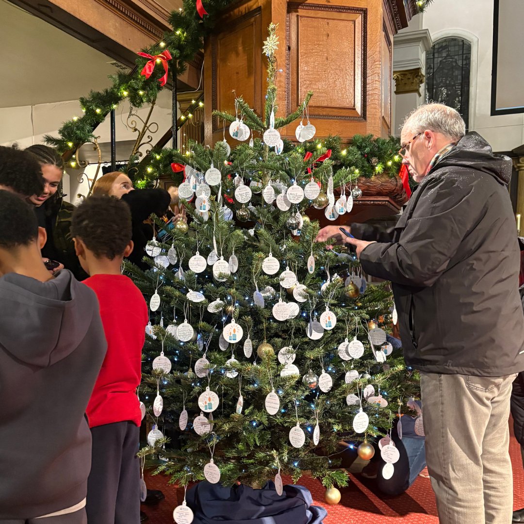 Last night we held our annual Light Up A Life evening 💜

A special thank you to <a href="/BellRibeiroAddy/">Bell Ribeiro-Addy MP</a> for switching on our Christmas Tree, Jago Wynne and all at <a href="/HTClapham/">htc | Holy Trinity Clapham</a>, St Mary’s RC Primary School, Clapham, Pegasus Choir, and all our fantastic volunteers and readers.