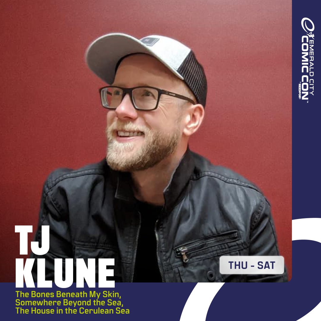 emeraldcitycon's tweet image. You&apos;ve been asking for authors, &amp;amp; we have an exceptional one to announce 📚 Welcome NYT bestselling author TJ Klune to our Writers Block lineup! Buy ECCC tix before Dec 19 and get them delivered straight to your mailbox: eccc25.com/buytickets