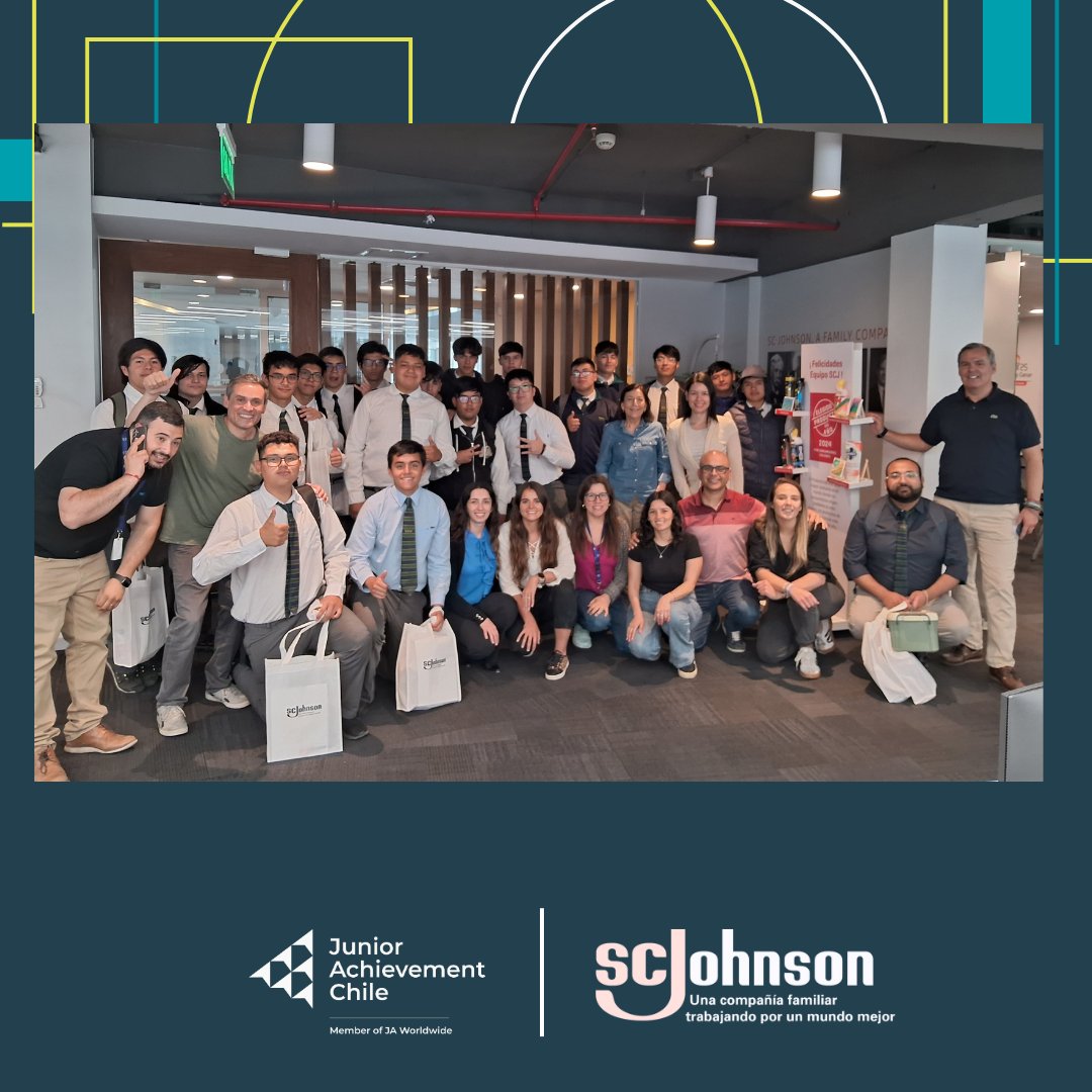 JA_Chile's tweet photo. SC Johnson + Junior Achievement Cambiando vidas 
20 jóvenes del Colegio Puente Maipo participaron en Socios por un Día, conociendo cómo opera una empresa global y descubriendo las habilidades necesarias para su futuro laboral. ¡Gracias, SC Johnson, por abrir puertas. https://t.co/gWK1Q7OZ7h