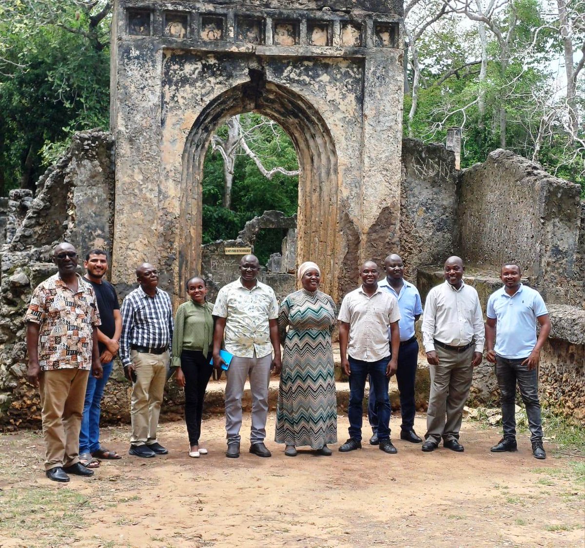 CRAKenya's tweet photo. During the visit to Kilifi, CRA assessed various revenue streams—from natural resource transportation cess to parking fees, markets, hospitals, Gede ruins, permits and land rates. This data will inform localized revenue strategies for the county. #KilifiCounty #RevenueMapping https://t.co/35BuQRPlzC