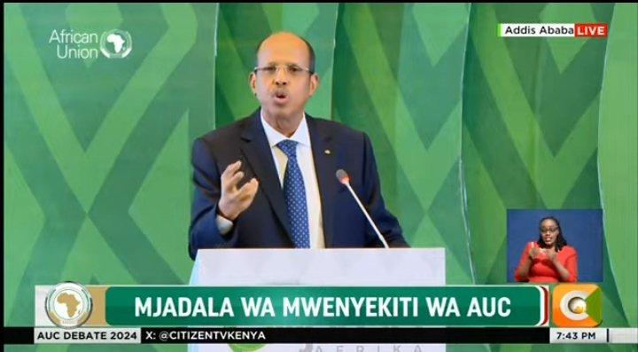 magwaz3's tweet photo. In French he is eloquent ✅

In English he is fluent ✅

He got ideas ✅

He is knowledgeable ✅

Djibouti's Mahamoud Ali Youssouf is the right guy for the African job. https://t.co/ObPj3jckoF