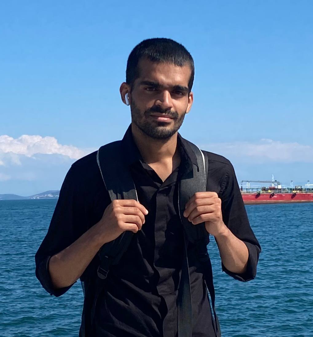 arixolin's tweet photo. #فوری

زندانی سیاسی #محمدامین_مهدوی_شایسته جهت اجرای حکم به انفرادی منتقل شده.

او از عزیزان تحت خطریست که متاسفانه بی صدا مانده. https://t.co/akws3BZxD4