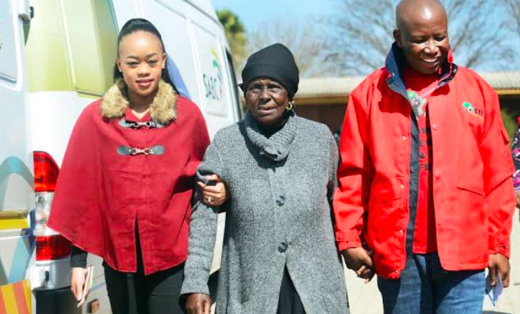 pinkykhoabane's tweet image. Julius Malema's emotional breakdown during his speech is a powerful reminder of the importance of men being able to express their emotions openly. It challenges the harmful stereotype that men should be stoic &amp;amp; unemotional. Bottling up emotions can have negative consequences