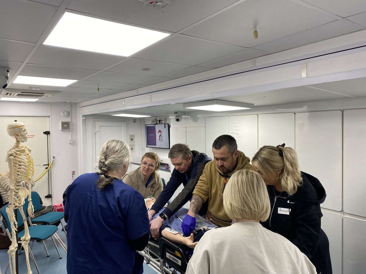 Karen Johnstone 💙 tweet media