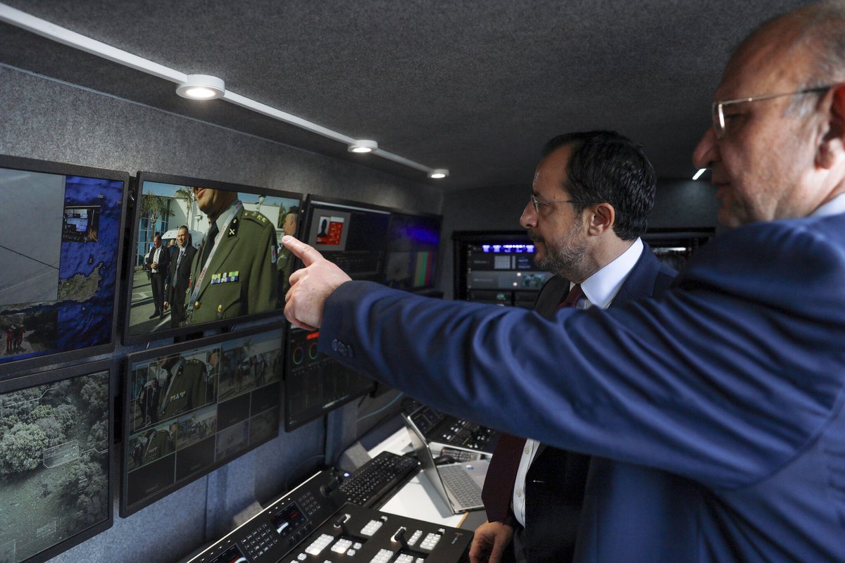 Hellas Sat tweet media