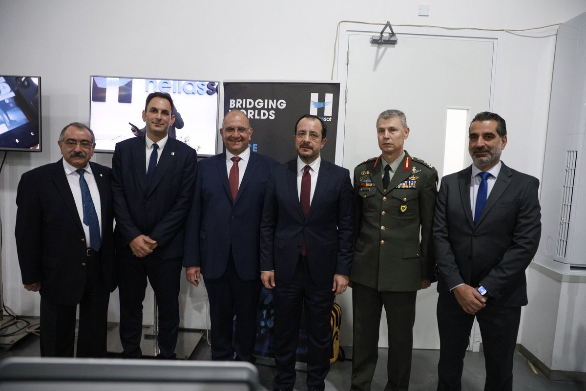 Hellas Sat tweet media