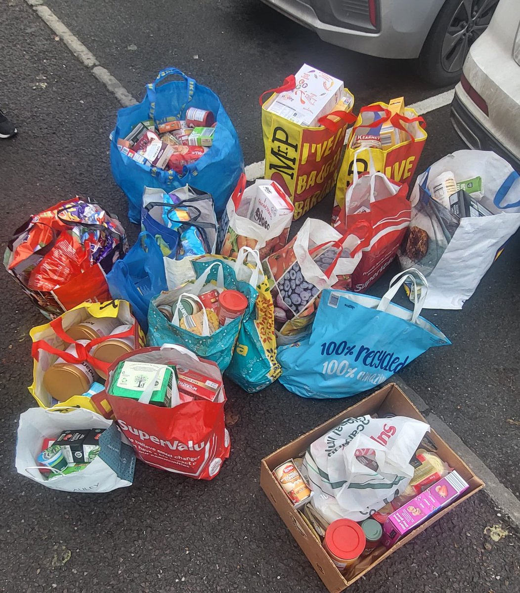 VirCollege's tweet image. ***4A COMMUNITY ROLE MODELS***

Thank you to our 4A Community students who successfully organised and distributed 30 care packs to residents in local nursing homes and organised a food bank collection for our local food bank in Ballyjamesduff.🎄
#respond #respect #care #kindness