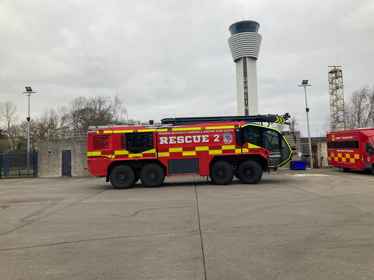 dubairportfire's tweet image. Thanks to @RosenbauerGroup for the delivery of our third 8x8 Rosenbauer Panther HRET Rescue 2. We look forward to the delivery of our 3rd 6x6 in the new year.