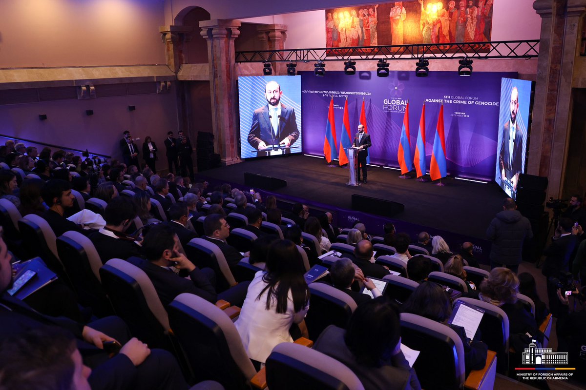 Even today, in various corners of the world, particularly in zones of armed conflict, we are witnessing genocidal acts, manifestations &amp; signals that point to the emergence of new crimes against #humanity. 

1/3🧵, 5th Global Forum “Against the Crime of #Genocide