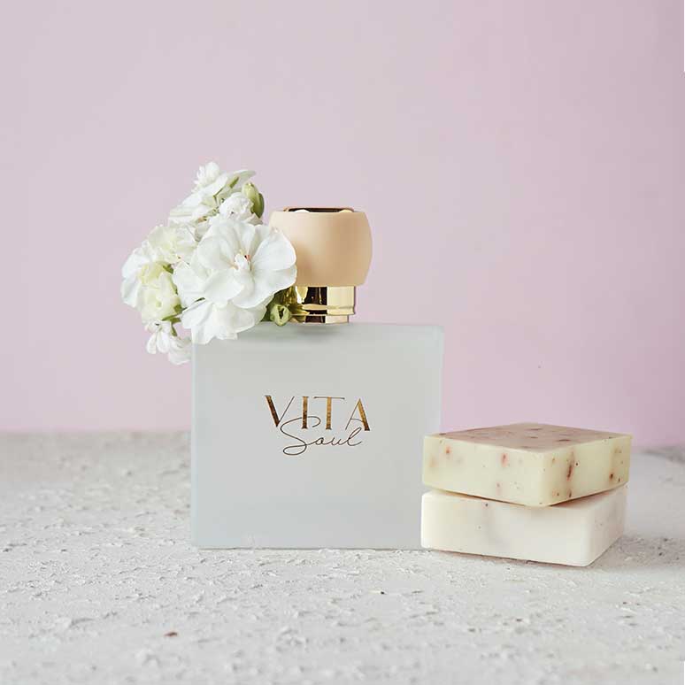 Miss gibi beyaz sabun kokulu 3 parfüm  🌸

Dior - Pure Poison ( Vita Soul 131)
Tom Ford - Musk Pure (Vita Soul 132)
Narciso Rodriguez - Pure Musc for Her (Vita Soul 133)

🖱 vitasoul.com.tr