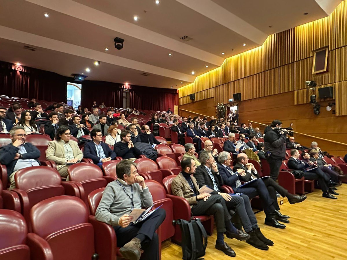 Michele Marchioni (@marchionimic) on Twitter photo โ
Conclusa con successo la Prima Masterclass su RARC e neovescica (12-13 dicembre, Chieti)!
Un grande evento grazie alla guida dei Prof. Fiori, <a href="/PorpigliaF/">Porpiglia Francesco</a> e Schips, ai relatori, ai partecipanti e agli sponsor
Grazie a tutti! <a href="/SIU_Italia/">Societร Italiana di Urologia</a> <a href="/univUda/">Ud'A</a>
#Urologia #Robotica #Formazione โ
Conclusa con successo la Prima Masterclass su RARC e neovescica (12-13 dicembre, Chieti)!
Un grande evento grazie alla guida dei Prof. Fiori, <a href="/PorpigliaF/">Porpiglia Francesco</a> e Schips, ai relatori, ai partecipanti e agli sponsor
Grazie a tutti! <a href="/SIU_Italia/">Societร Italiana di Urologia</a> <a href="/univUda/">Ud'A</a>
#Urologia #Robotica #Formazione