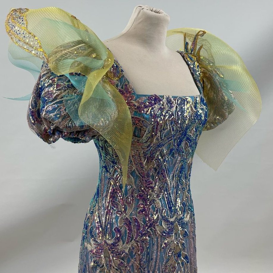 As Bridgerton's costume department have been nominated for an award, it seems the tight time for this. 

The stunning, intricate and beautiful craftmanship of the costume team for s3 of Bridgerton: a thread