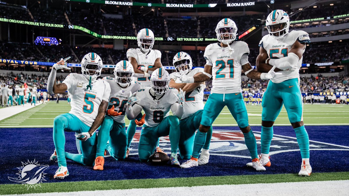 Finsfan141's tweet photo. 🐬EVERY Retweet counts as a vote🐬

#ProBowlVote 

- Tua Tagovailoa
- Terron Armstead
- Aaron Brewer
- Jonnu Smith
- Alec Ingold
- De’Von Achane
- Tyreek Hill
- Jaylen Waddle
- Calais Campbell
- Zach Sieler
- Jordyn Brooks
- Chop Robinson
- Jalen Ramsey
- Jason Sanders https://t.co/6sBI2brEXd