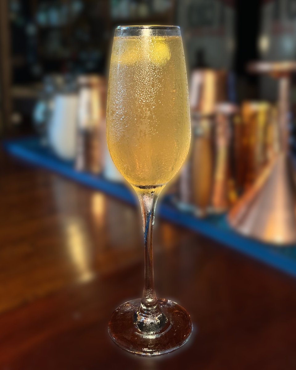 thecoppersja's tweet photo. The French 75 is the perfect blend of gin, champagne, and a hint of citrus. It makes every night just a little bit better.
📍9 Haining Road, Kingston 5
📞6727251/8155609
🌐 https://t.co/dCJJ3rn3sz
#CopperGarden #TheCoppers #KingstonRestaurant #JamaicanRestaurant #JamaicanFood https://t.co/HoYj3cpOz1