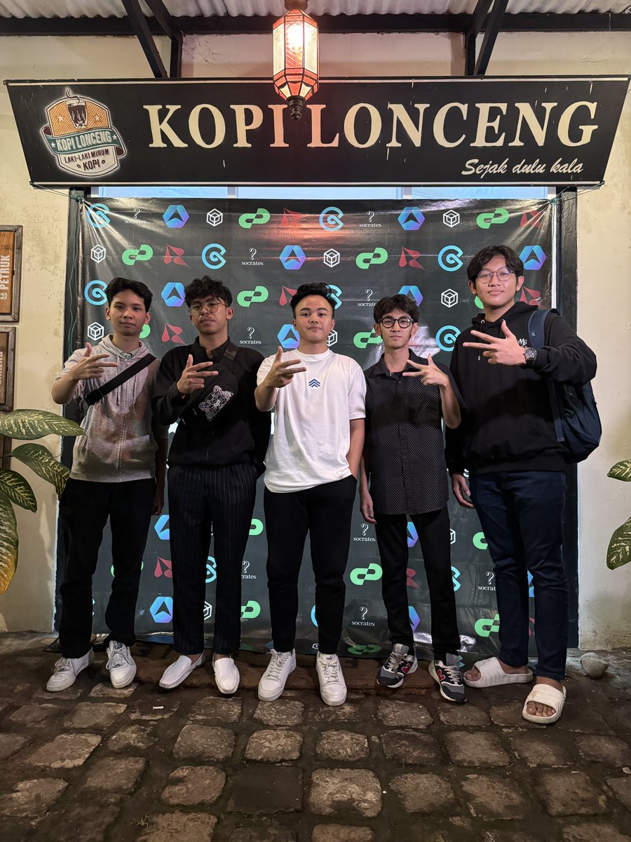 roxvest7's tweet photo. it was so fun to be part of Malang Cryptorize event! 

also featuring @roxstid https://t.co/uGTmFuMaoD