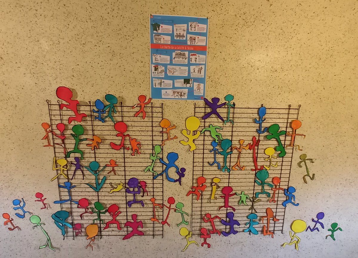 La réalisation finale de l'atelier arts visuels réalisé lors de la journée de la laïcité.