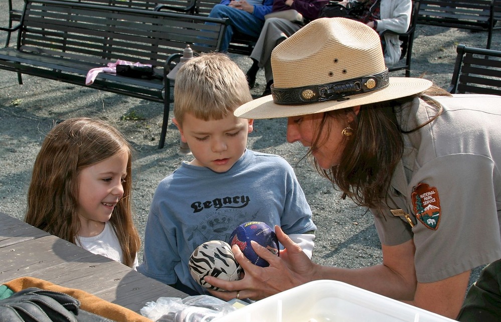 NPSYouth's tweet image. Check out @ShenandoahNPS's ❄️ winter programming that will provide resources and tools for youth in a variety of subjects!
Learn more and sign up for available in-class or virtual programming ➡️ nps.gov/shen/learn/edu…
📸 NPS
#NPSYouth #FindYourPark #VirtualProgramming