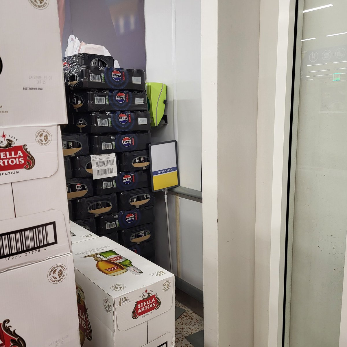 Whoosher's tweet photo. @Tesco Two weeks later and the defibrillator is completely blocked off again. Please escalate to store manager, it's completely unacceptable https://t.co/tUtmzTvsWE