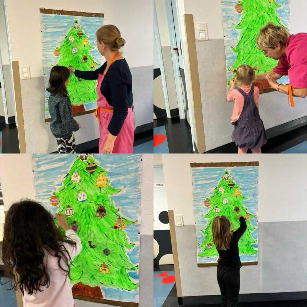 🎅 Noël à l’hôpital : la magie de Noël, au plus près des enfants hospitalisés ✨
🎄Sapins décorés, cartes de vœux et cadeaux 🎁; de quoi faire briller les yeux des petits patients.🌟 
Merci à nos bénévoles !
#LesBlousesRoses #NoëlSolidaire