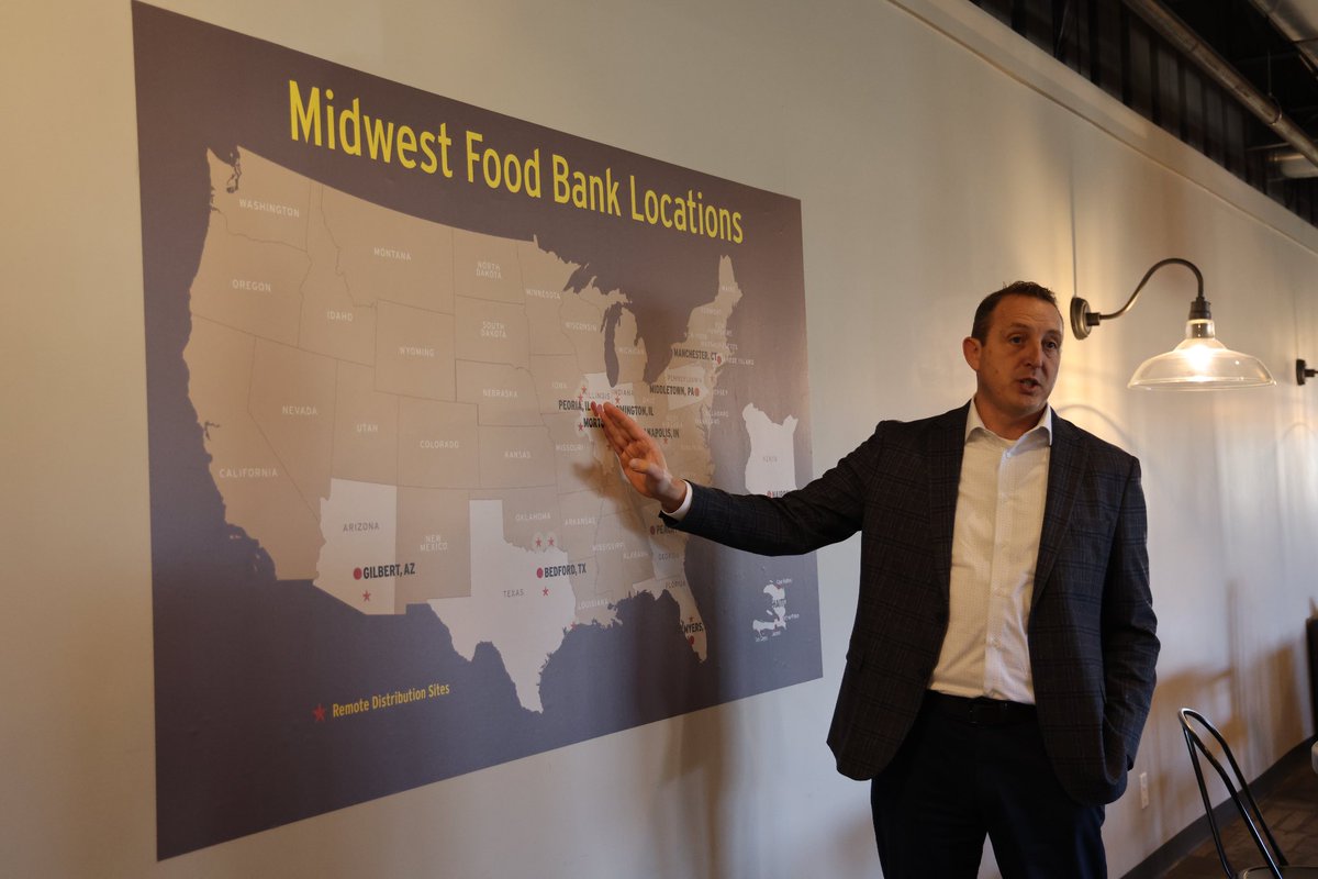 Ch_JesusChrist's tweet photo. The Church of Jesus Christ of Latter-day Saints recently donated US$300,000 to Midwest Food Bank (MFB), a faith-based organization headquartered in Bloomington-Normal, Illinois.

The majority of the funds were used to purchase a new semitruck, allowing MFB to expand its delivery capacity to 2,500 collaborating nonprofits across the United States. The donation will help MFB alleviate hunger and malnutrition and assist those impacted by natural disasters.

Local and regional Church leaders met with Midwest Food Bank CEO Eric Hodel and his leadership team on December 6, 2024, to celebrate the donation and tour MFB’s facilities.

Read more on Newsroom, 
https://t.co/0ZiuoETGVM