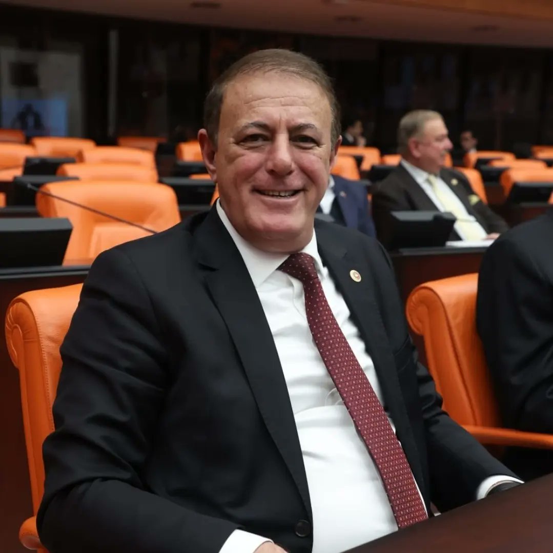 mvhuseyinyildiz's tweet photo. 2025 Yılı Merkezi Yönetim Bütçe Kanunu Teklifi ve 2023 Yılı Merkezi Yönetim Kesin Hesap Kanunu Teklifi görüşmelerinin 5. gününde TBMM Genel Kurulu’nda çalışmalarımıza devam ediyoruz.
📍Kademeli emeklilik
📍Taşerona kadro
📍3600 ek gösterge
📍YHS Peroneli
📍Staj çıraklık
📍Üniversiteli işçiler
📍Kamu mühendisleri
📍Atanamayan Öğretmenler
📍Piktes Öğretmenleri
📍Zabıta, itfaiye ve infaz koruma memurlarının mesleki sorunları

CHP grubu olarak sarayın değil halkın bütçesini savunuyor, vatandaşın verdiği her kuruş verginin hesabını soruyoruz. 
#BütçeGörüşmeleri