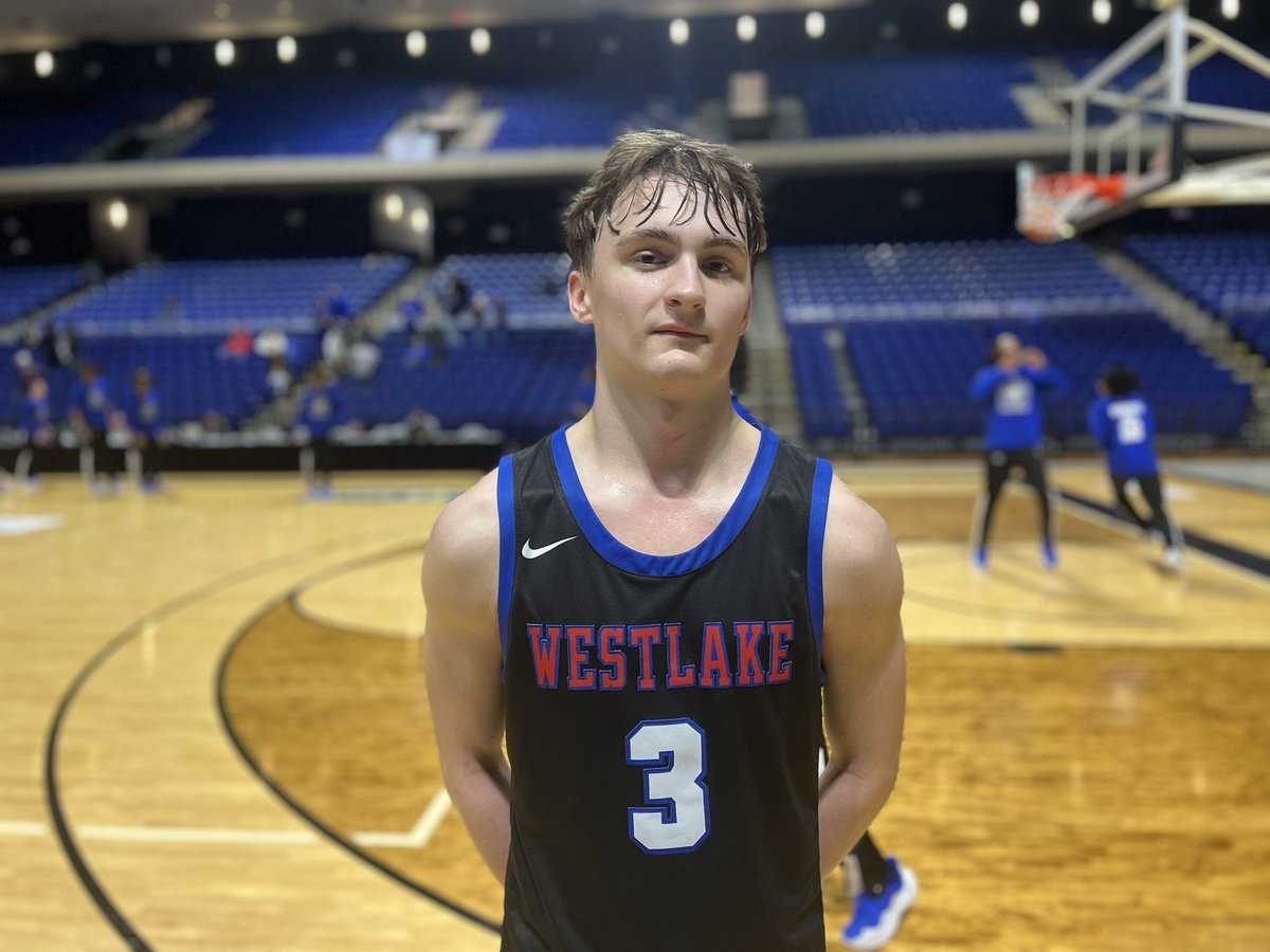 #CyHoops | Berry Center 📍

<a href="/ChapBasketball/">Westlake Basketball</a> 69
Killeen Shoemaker 62

Westlake’s <a href="/hunterdavis_6/">Hunter Davis</a> LIT IT UP from deep, hitting 10(!) threes in Westlake’s win over Shoemaker. 

Davis finished with 32 points to go with an efficient 18 from <a href="/JackSeiders/">Jack Seiders</a> 

#GASO