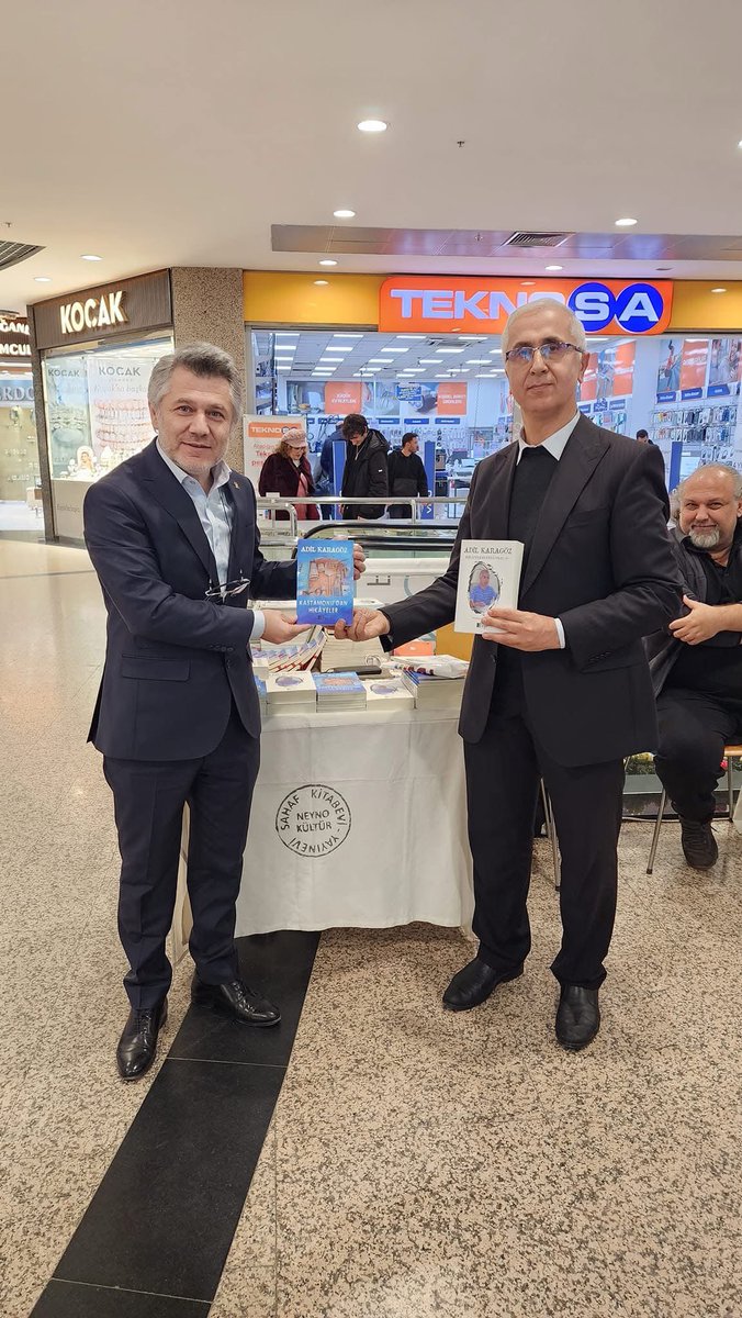 akmrkzkastamonu's tweet photo. Kastamonumuzun her değeri bizlerin hazinesidir.
Adil Karagöz beyefendinin imza gününe 
katılıp başarılar diledik. https://t.co/82LbTJE5dP