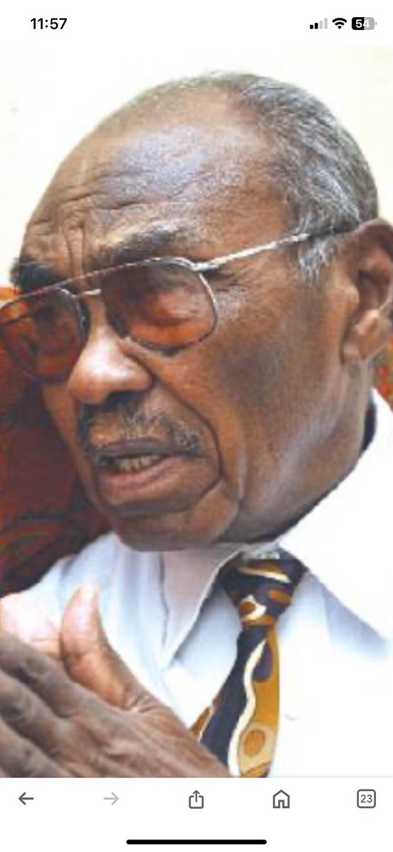 English version below
تناقلت الاخبار اليوم، و السوشيال ميديا السودانية، خبر وفاة العالم الجليل القانوني و الدكتور محمد إبراهيم خليل. في امريكا وسط أسرته و محبيه. عمل الدكتور محمد إبراهيم خليل في ارفع الوظائف القانونية داخل السودان و خارجه، كما شغل مناصب سياسية رفيعة في العهود