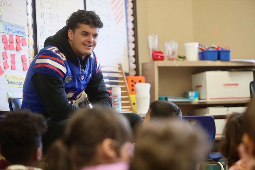 berniesbookbank's tweet photo. Finalist Friday will ALWAYS be our favorite tradition! https://t.co/5u7MUNMEFv