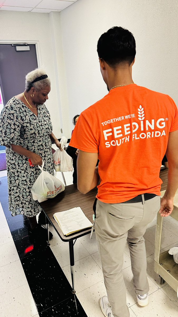 WatkinsPanthers's tweet photo. We are grateful for our partnership with Feeding  South Florida. A great resource for our families. @AP_Ricketts @BCPSPartnership @FeedingSouthFL @BCPS_South https://t.co/bJpbrnTz3d
