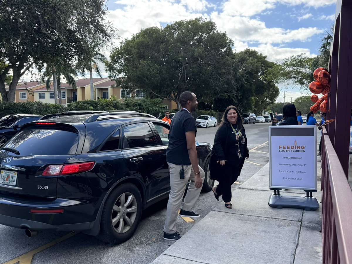 WatkinsPanthers's tweet photo. We are grateful for our partnership with Feeding  South Florida. A great resource for our families. @AP_Ricketts @BCPSPartnership @FeedingSouthFL @BCPS_South https://t.co/bJpbrnTz3d