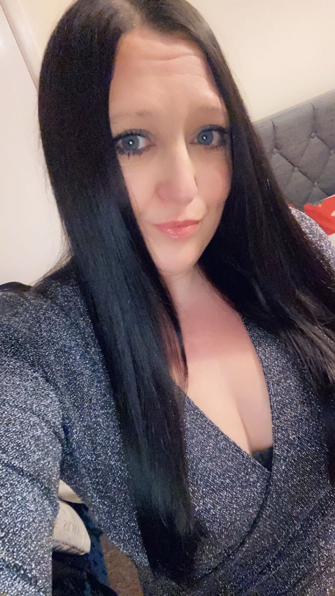 Ready for my works Christmas meal this evening. Can’t remember the last time I had a night out! 😂
