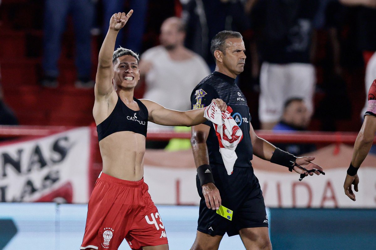 🚨🎈#Huracan ¿LA PERLA RAMÍREZ POR WANCHOPE?

👉Kudelka analiza meter mano y evalúa el ingreso del ex #GELP en lugar de Abila vs #Velez

🔴El 11 que se perfila: Galíndez; De la Fuente, Pereyra, Tobio, Ibáñez; Echeverria, Fattori, Alarcón; Mazzantti, E. Ramírez y Cabral