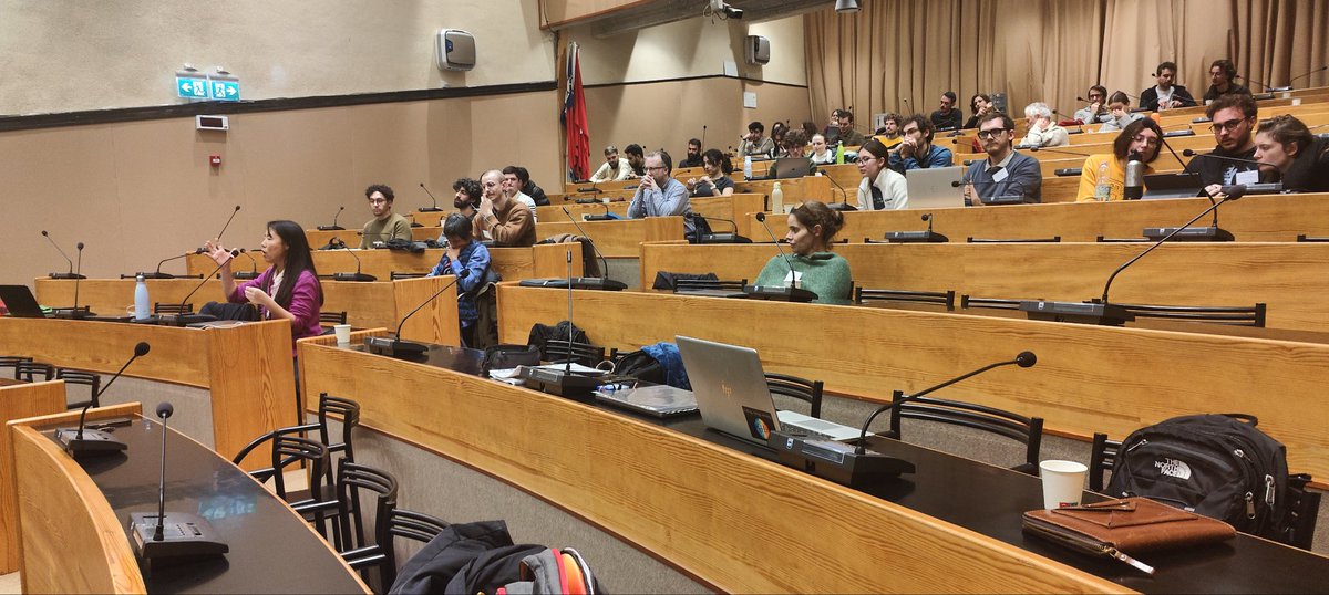 Here are some scenes during the panel discussion arguing "Are digital twins ready for personalized medicine?" Panel moderator: <a href="/regularjoy/">Shyam Diwakar</a> 
Participants: <a href="/ViktorJirsa/">Viktor Jirsa</a>, <a href="/Claudia_WK/">Claudia WK</a>,<a href="/egidio_dangelo/">Egidio D'Angelo</a>, <a href="/profandreatn/">Andrea Townsend-Nicholson</a>, @Immunopsyc &amp; others.