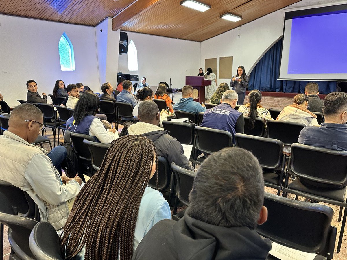 ManuelaMPaz's tweet image. #Hoy estamos realizando el balance de trabajo de la @CsiviComunes de este año, una necesaria reflexión sobre los avances y desafíos del trabajo en equipo desarrollado en este periodo y la proyección del año que viene #FirmesConElAcuerdo