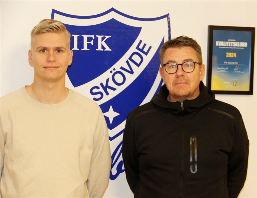 ✅| William och Jörgen nya assisterande 

Efter ett år som tränare i Skövde AIK:s akademi återvänder Jörgen Ström till IFK Skövde för att bli assisterande tränare. Jörgen får sällskap av 25-årige William Åkerstedt.

Läs mer på ifkskovde.com