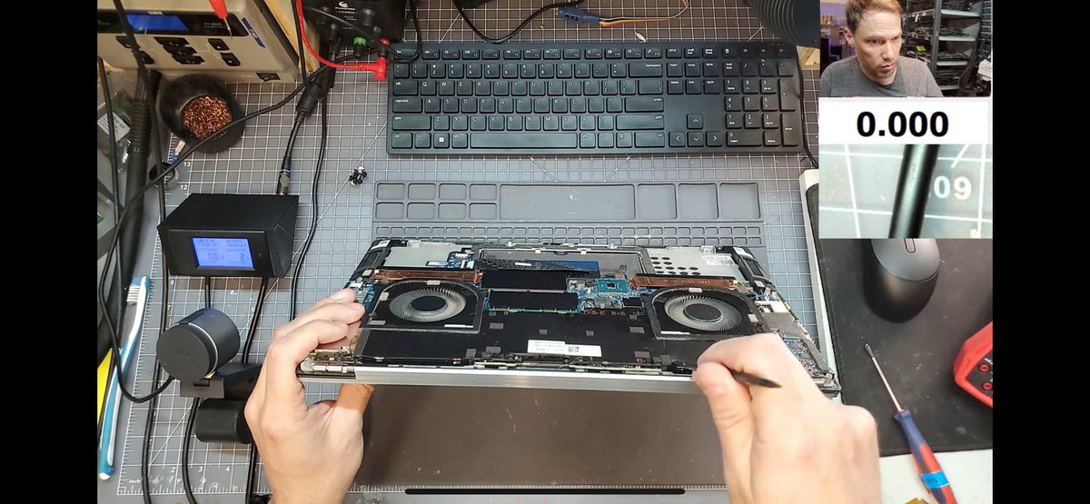 partspeoplecom's tweet photo. Laptop Destroyed By Just Replacing The Battery | Don't Do This! https://t.co/Tf9rEnlRX4 via @YouTube https://t.co/58SRm4tUWo