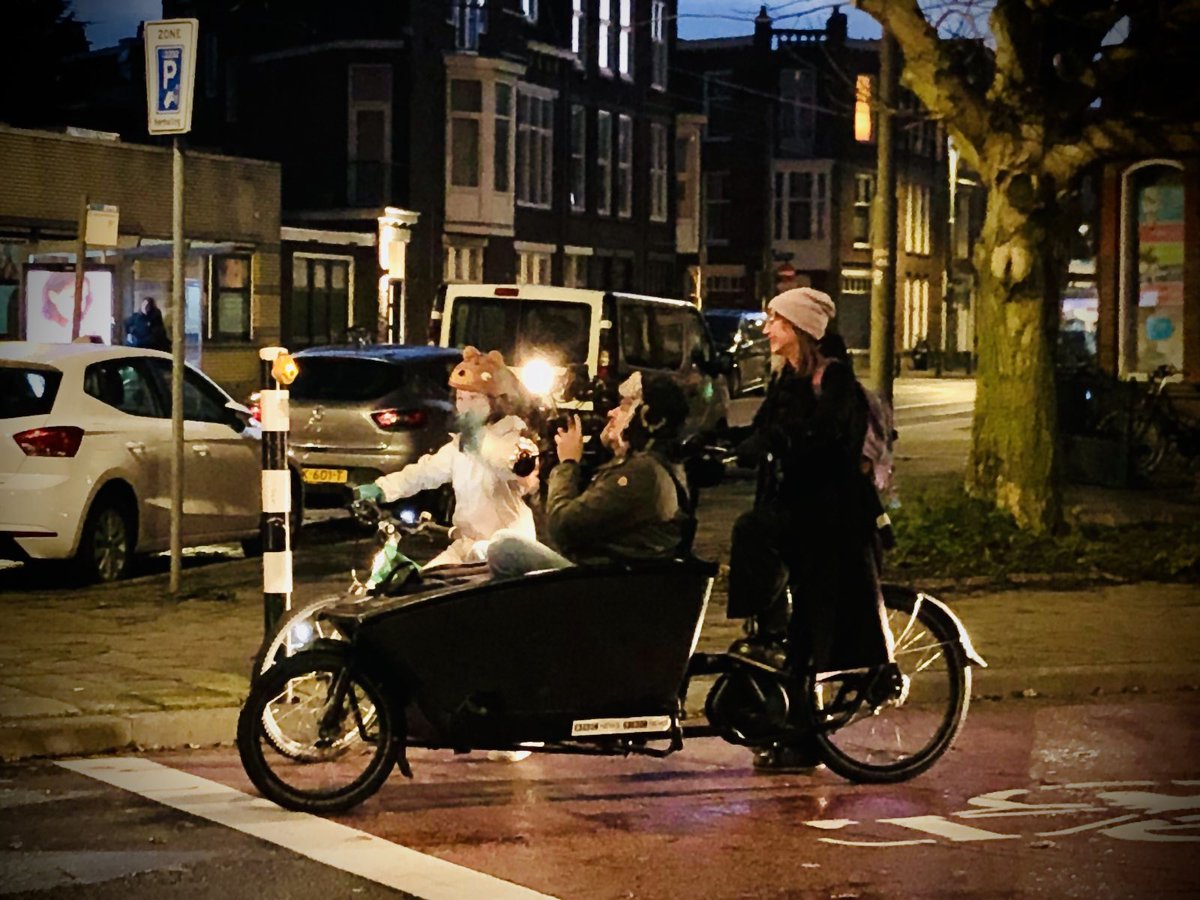 anna holligan 🎙 tweet media