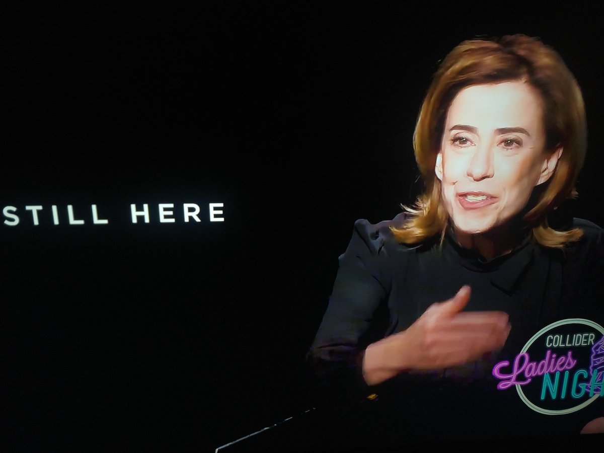 _tvassallo's tweet photo. Esbanjando simpatia e inteligência dando entrevista em inglês. Essa mulher faz tudo. 🤩🤩🤩 #ladiesnight #imstillhere https://t.co/tOJhYkV1ED