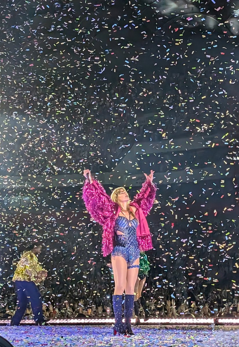 cinnamontay's tweet photo. Happy birthday to the loml 🥹❤️ https://t.co/QK3qXrQN5t