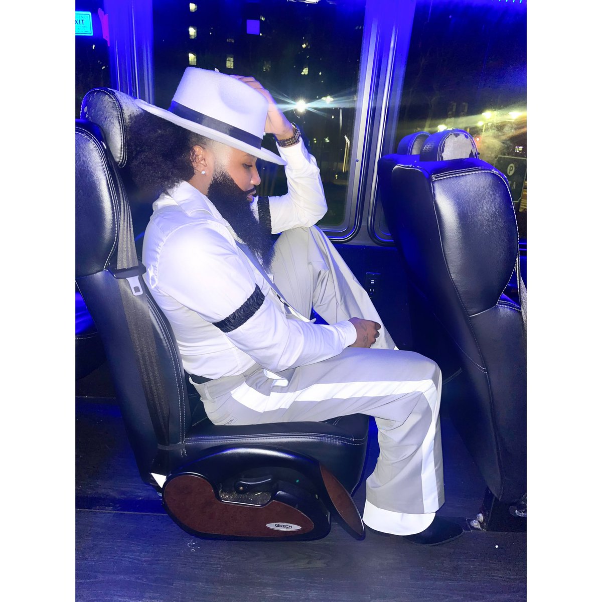 kjizzleeeeee's tweet photo. Can’t say this a glow up cause the gram never seen me slow up. 😮‍💨 #JobHolidayParty #EraTour #1920s https://t.co/DW72O6GC6u