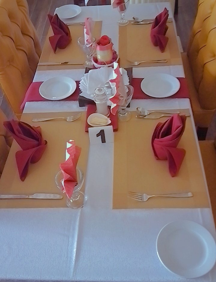 Mide_uil's tweet photo. Why should you hire me? Because I cook and decorate! With me, your meals will never be boring, and your spaces will always look amazing.🎨🍴
If there's anything I've learnt in the last few months is to build in public.
I just got referred by someone that only view my post. ✨🤍 https://t.co/poxX0QFOFW