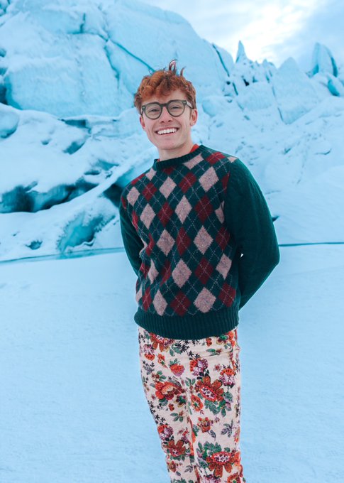 First time on a glacier and my face muscles froze so I couldn’t smile right https://t.co/CT0PviZgJO