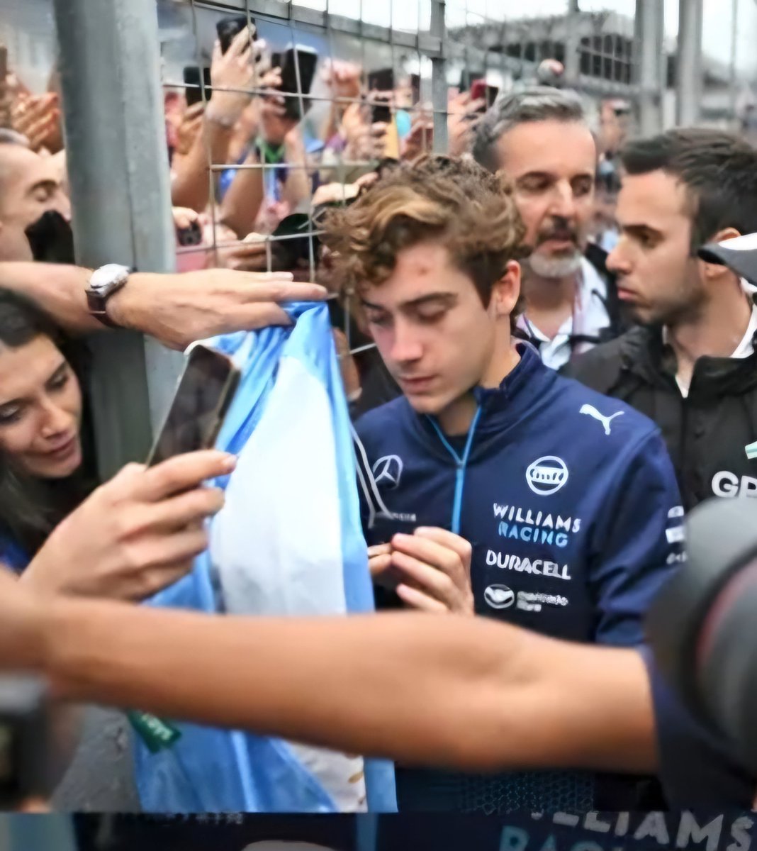 LangmanMiriam's tweet photo. @AlpineF1Team
@Briatore
#ColapintoToAlpineIn2025
Vamos Franco krajoooo!!!! 🏎🇦🇷❤️ https://t.co/zxG2bJ4NKm