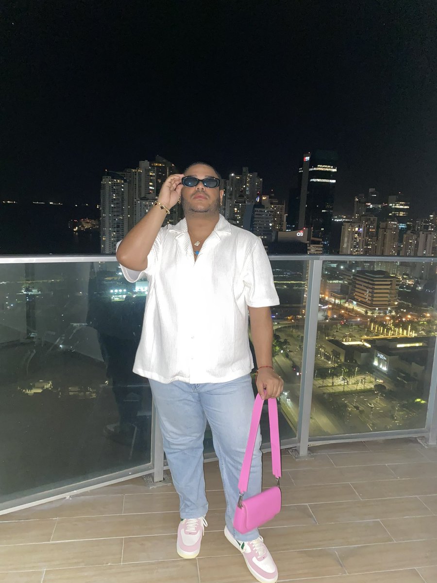 Ayer fui a ver a la pantera y sigo enamorado 😍😩