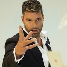 Octnava's tweet photo. Ahora suena: She Bangs - Ricky Martin
#PlaylistEsLaNeta ULTIMO PROGRAMA DEL AÑO
Sintonízame EN VIVO en
1. https://t.co/9ouXcY0uy0
2. https://t.co/RL5qm9CD1j
3. Apps: #Tunein #Audials #GetMeRadio https://t.co/y4sT6yX176