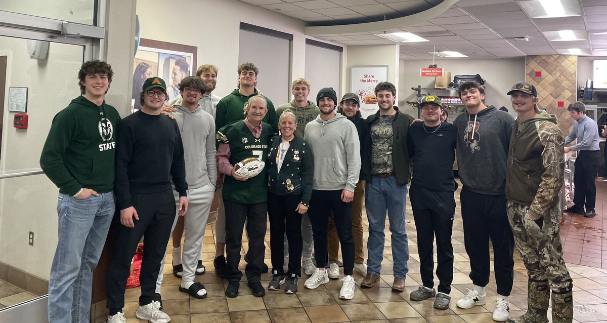 Few of our players have become close with this older gentlemen at Chick-Fil-a.  He is a hard working man that loves to see our guys on weekly bases.  Hats off to our players for getting him a jersey and signed ball! Love these Rams! Love our Community! 💚