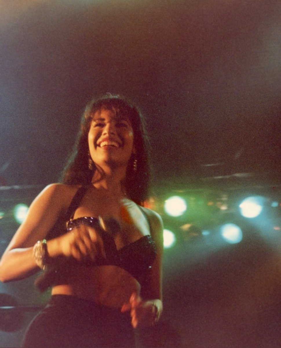 Rare photo of Selena 😍