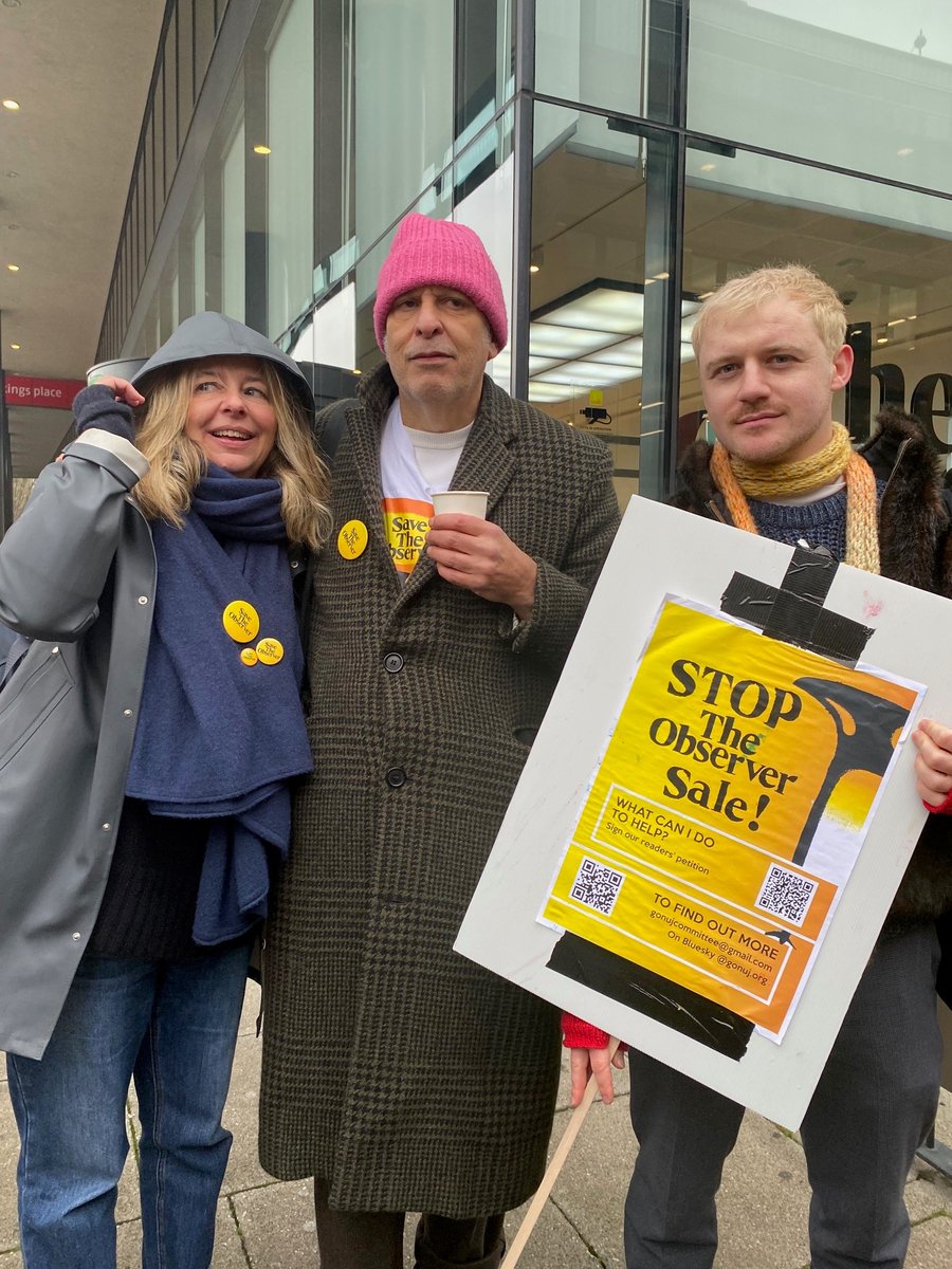 Great turnout today in support of Observer journalists <a href="/shattenstone/">Simon Hattenstone</a> <a href="/MsRachelCooke/">Rachel Cooke</a> <a href="/gonuj93/">The Guardian and Observer NUJ</a>